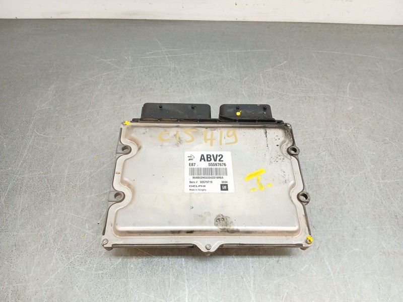 Recambio de centralita motor uce para opel astra j sports tourer selective referencia OEM IAM 55597676  