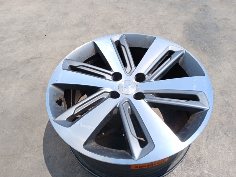 Recambio de llanta para peugeot 3008 i monospace (0u_) 1.2 referencia OEM IAM 9802462477 X1 18 PULGADAS