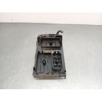 Recambio de caja reles / fusibles para opel astra j sports tourer selective referencia OEM IAM 13368643  
