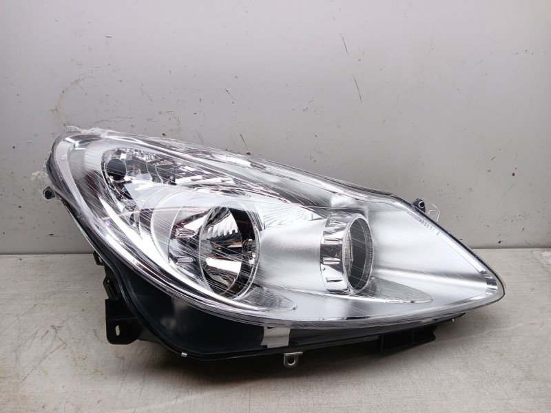 Recambio de faro derecho para opel corsa d cmon referencia OEM IAM 11531402 cromo nuevo