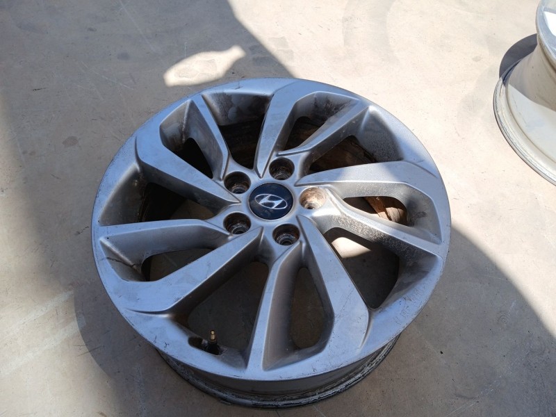 Recambio de llanta para hyundai tucson (tl, tle) 1.7 crdi referencia OEM IAM 52910D7260 X1 17 PULGADAS