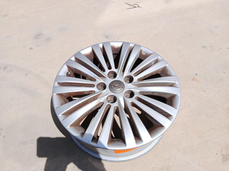 Recambio de llanta para opel astra j (p10) 1.6 cdti (68) referencia OEM IAM 13326346 X1 17 PULGADAS