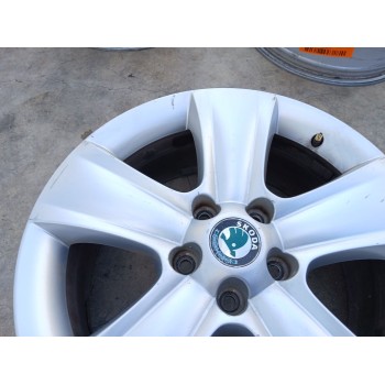 Recambio de llanta para skoda yeti (5l) 2.0 tdi referencia OEM IAM 5L0601025B X1 17 PULGADAS