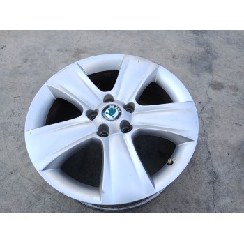 LLANTA 5L0601025B X1 17 PULGADAS