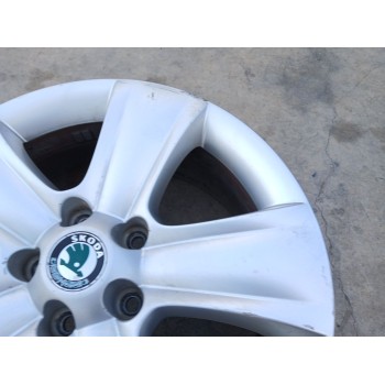 Recambio de llanta para skoda yeti (5l) 2.0 tdi referencia OEM IAM 5L0601025B X1 17 PULGADAS