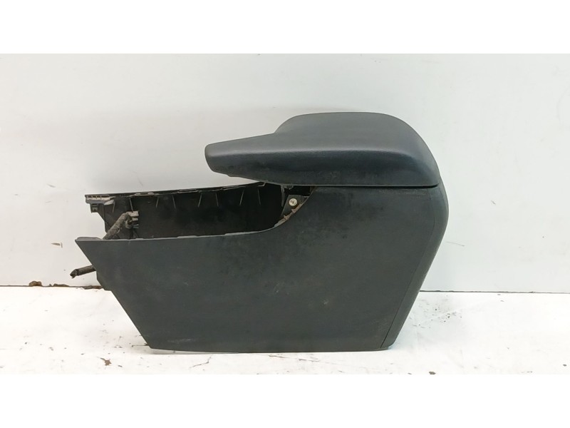 Recambio de apoyabrazos central para mazda 3 lim. () style referencia OEM IAM bhn164441  