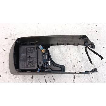 Recambio de apoyabrazos central para mazda 3 lim. () style referencia OEM IAM bhn164441  