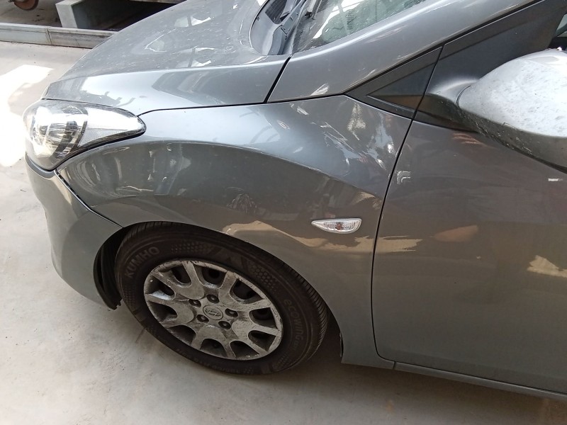 Recambio de aleta delantera izquierda para hyundai i30 (gd) 1.4 crdi referencia OEM IAM 66311A6000  