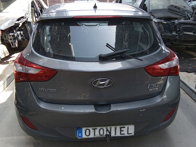 Recambio de porton trasero para hyundai i30 (gd) 1.4 crdi referencia OEM IAM 73700A5000  