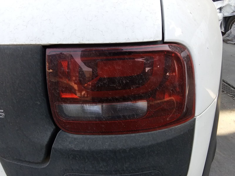 Recambio de piloto trasero derecho para citroën c4 cactus 1.6 bluehdi 100 referencia OEM IAM 9800916080  