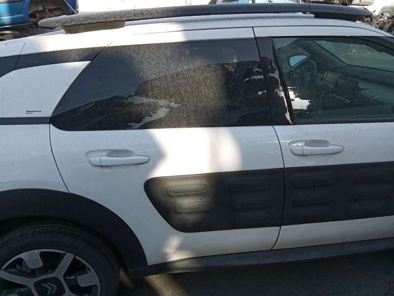 Recambio de puerta trasera derecha para citroën c4 cactus 1.6 bluehdi 100 referencia OEM IAM 9801070080  