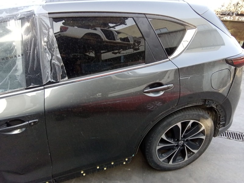 Recambio de puerta trasera izquierda para mazda cx-5 (kf) 2.2 d referencia OEM IAM KBY07302XF  