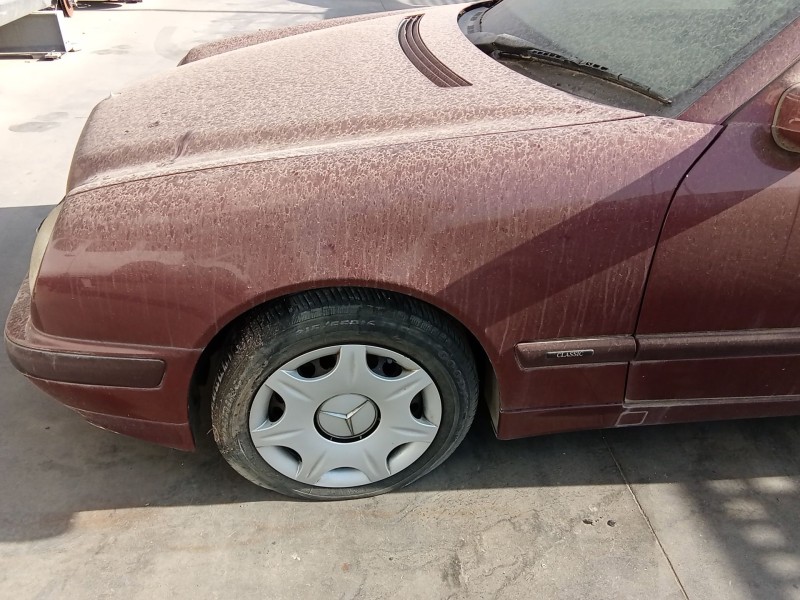 Recambio de aleta delantera izquierda para mercedes-benz clase e (w210) e 270 cdi (210.016) referencia OEM IAM 2108800118  