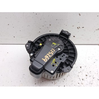 Recambio de motor calefaccion para toyota yaris hybrid active referencia OEM IAM 871030D220  