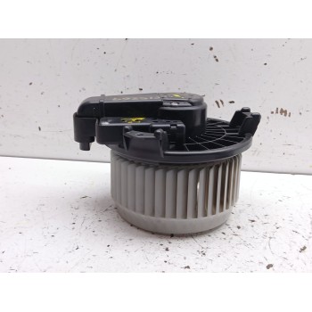 Recambio de motor calefaccion para toyota yaris hybrid active referencia OEM IAM 871030D220  