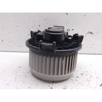 Recambio de motor calefaccion para toyota yaris hybrid active referencia OEM IAM 871030D220  