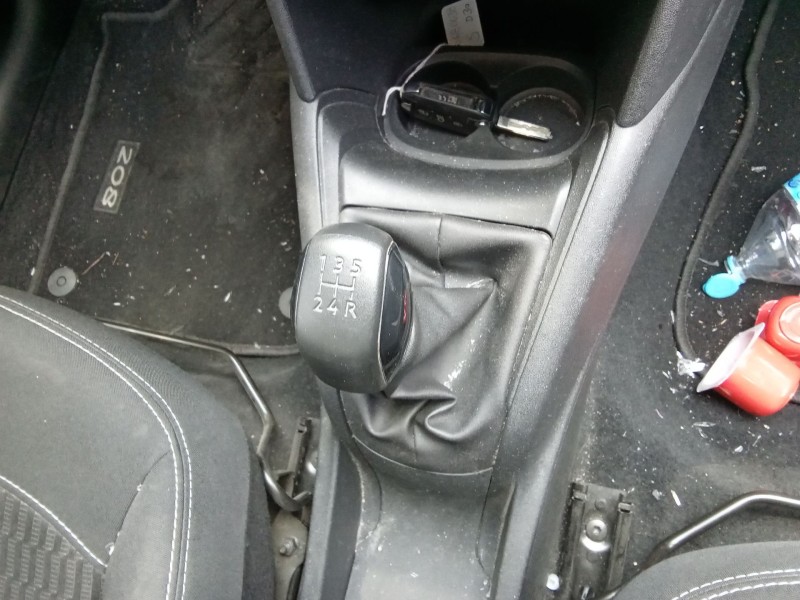 Recambio de caja cambios para peugeot 208 i (ca_, cc_) 1.2 puretech 82 referencia OEM IAM 9820609080 VERE8851 