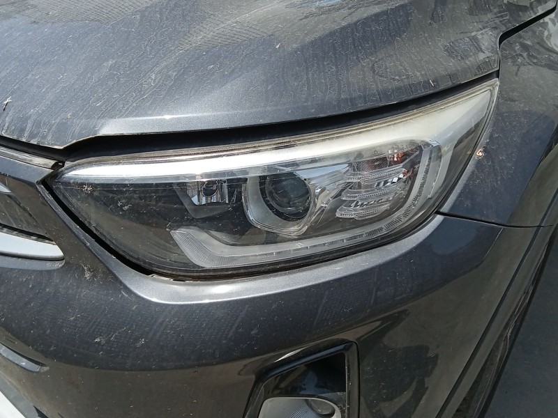 Recambio de faro izquierdo para kia stonic (yb) 1.4 cvvt referencia OEM IAM 92101H8400  