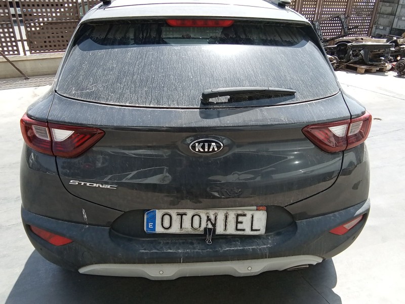 Recambio de porton trasero para kia stonic (yb) 1.4 cvvt referencia OEM IAM 73700H8400  