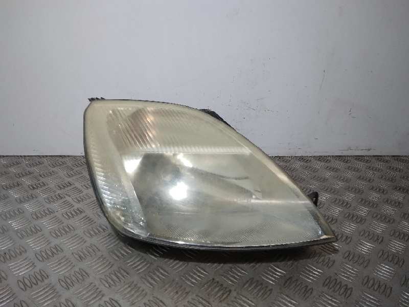 Recambio de faro derecho para ford fiesta (cbk) ambiente referencia OEM IAM  PARA PULIR 