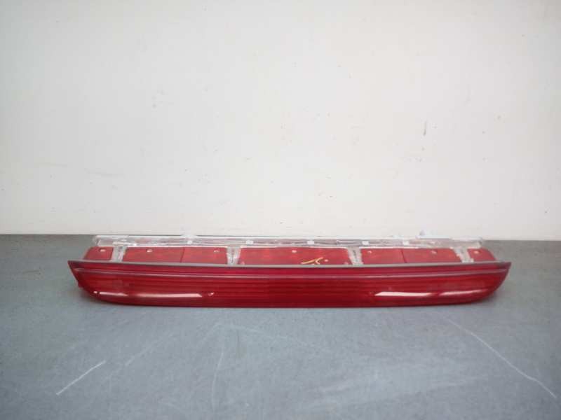 Recambio de luz central de freno para mazda cx-7 (er) luxury referencia OEM IAM D46151580  