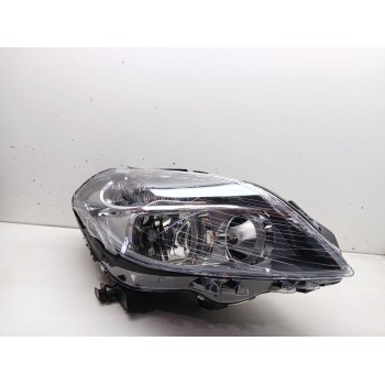Recambio de faro derecho para mercedes-benz clase b (w246) 1.8 cdi cat referencia OEM IAM 2468200261  11506102