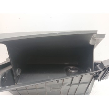Recambio de guantera para kia carens ( ) drive referencia OEM IAM 84760a4000  