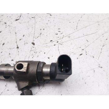 Recambio de inyector para volkswagen passat lim. (362) advance bluemotion referencia OEM IAM 03L130277B  