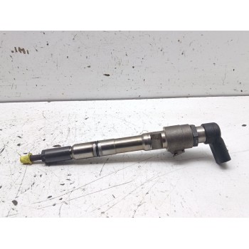Recambio de inyector para volkswagen passat lim. (362) advance bluemotion referencia OEM IAM 03L130277B  