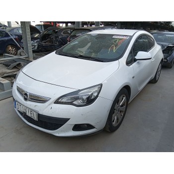 opel astra j gtc del año 2012
