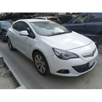 opel astra j gtc del año 2012