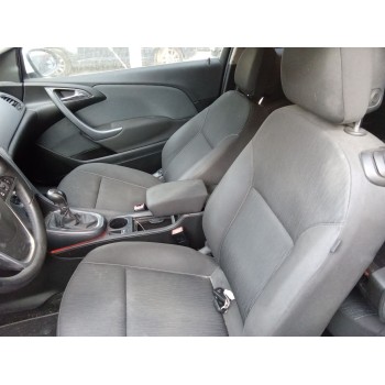 opel astra j gtc del año 2012