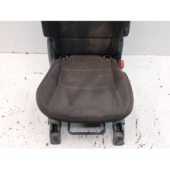 Recambio de asientos trasero derecho para kia carens ( ) drive referencia OEM IAM   