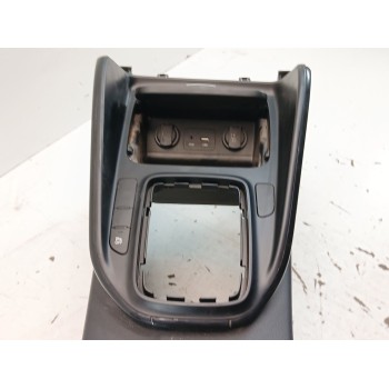 Recambio de apoyabrazos central para kia carens ( ) drive referencia OEM IAM 84610a4001  