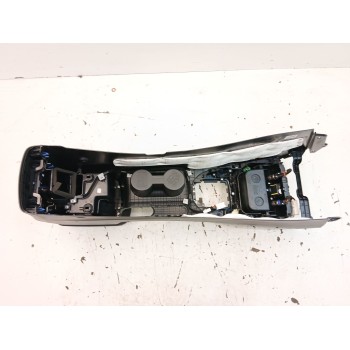 Recambio de apoyabrazos central para kia carens ( ) drive referencia OEM IAM 84610a4001  