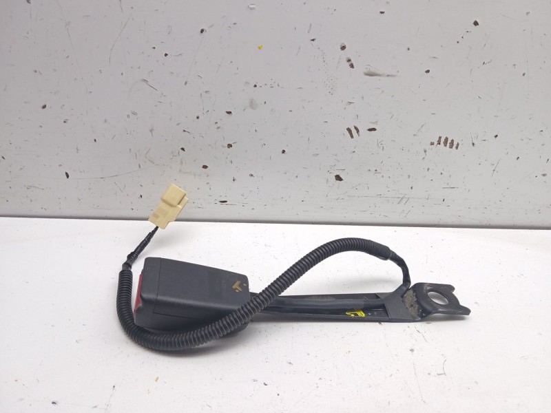 Recambio de pretensor airbag derecho para toyota yaris (ksp9/scp9/nlp9) 1.3 cat referencia OEM IAM 305532510  