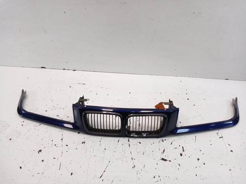 Recambio de rejilla delantera para bmw 3 compact (e36) 316 i referencia OEM IAM 41331977940  