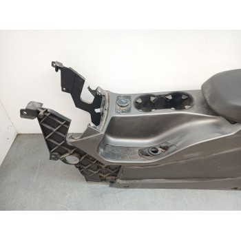 Recambio de apoyabrazos central para ford kuga (cbs) titanium referencia OEM IAM cv6t15k857  