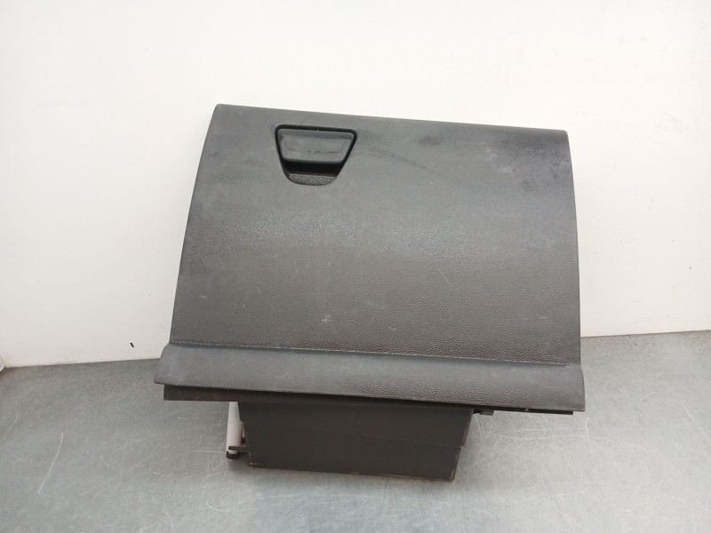 Recambio de guantera para ford kuga (cbs) titanium referencia OEM IAM am51r06044  