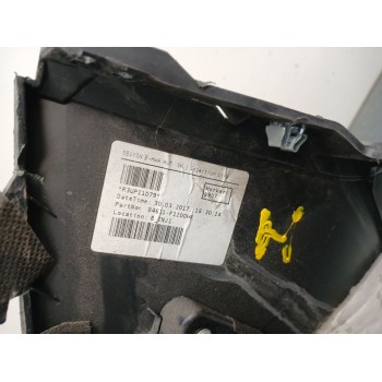 Recambio de apoyabrazos central para kia sportage basic 2wd referencia OEM IAM 84611f1200wk  