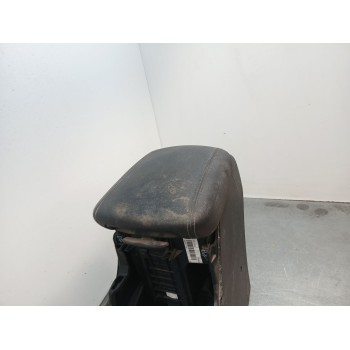 Recambio de apoyabrazos central para kia sportage basic 2wd referencia OEM IAM 84611f1200wk  