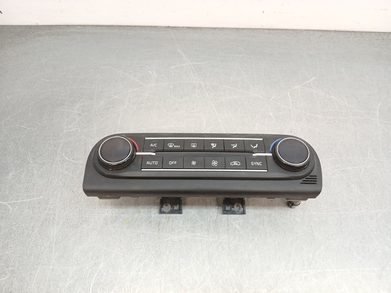 Recambio de mando climatizador para kia ceed gt referencia OEM IAM 97250j7202  