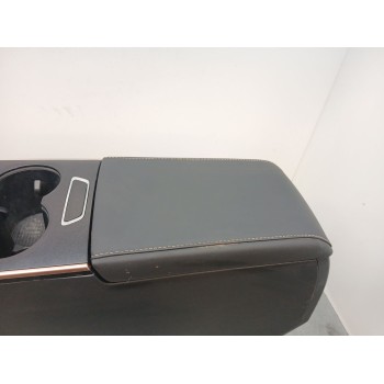 Recambio de apoyabrazos central para omoda 5 referencia OEM IAM 401002292AAABK  