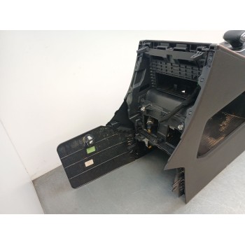 Recambio de apoyabrazos central para omoda 5 referencia OEM IAM 401002292AAABK  