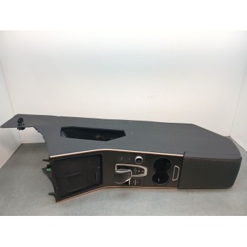 Recambio de apoyabrazos central para omoda 5 referencia OEM IAM 401002292AAABK  