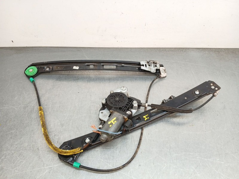 Recambio de elevalunas delantero izquierdo para bmw serie 3 touring (e46) 320d referencia OEM IAM 8196037  