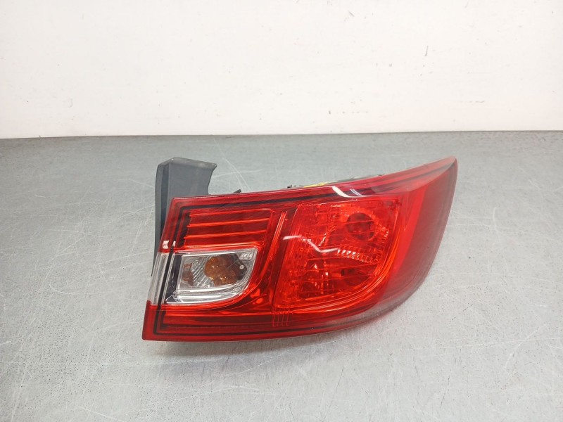 Recambio de piloto trasero derecho para renault clio iv technofeel referencia OEM IAM 265506608R  