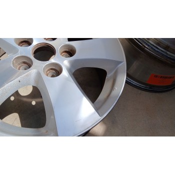 Recambio de llanta para dodge journey 2.0 16v crd cat referencia OEM IAM IEK85TRM X1 17 PULGADAS