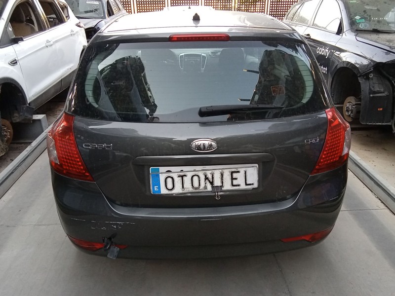 Recambio de porton trasero para kia cee´d hatchback (ed) 1.6 crdi 115 referencia OEM IAM 737001H000  