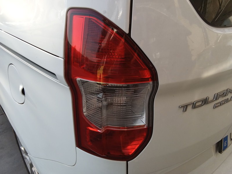 Recambio de piloto trasero izquierdo para ford tourneo courier b460 monospace 1.0 ecoboost referencia OEM IAM 2069626  